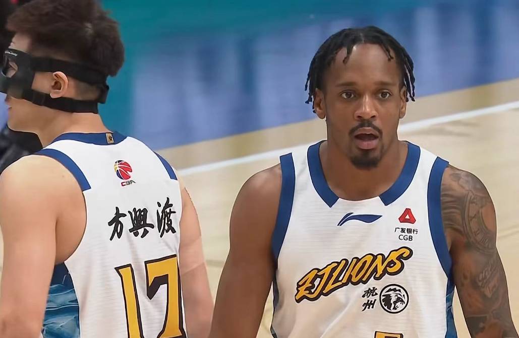 九游体育官网-Rookie在掘金比赛中刷新纪录赛后远射贴柱引欢呼，网友：广厦男篮围绕CBA季后赛回应争议的简单介绍